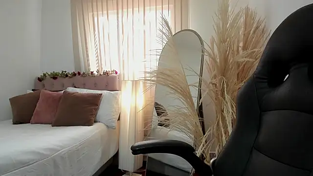 Charlotte_pleasure 即時 XXX 聊天