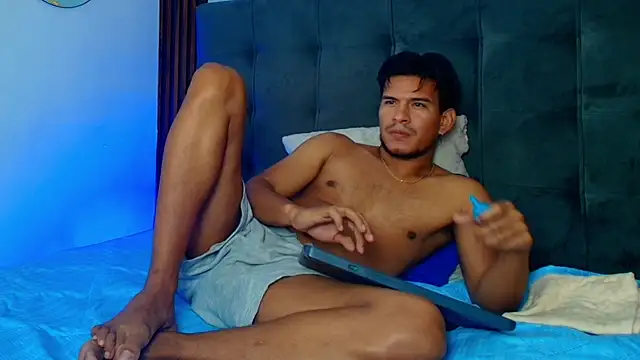 Chat XXX ao vivo de JacobWolf__