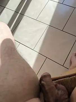 Luca-68 Chat XXX live