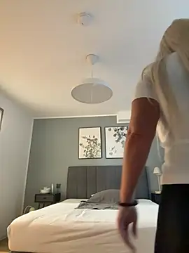 Juliaboobqueen 现场XXX聊天