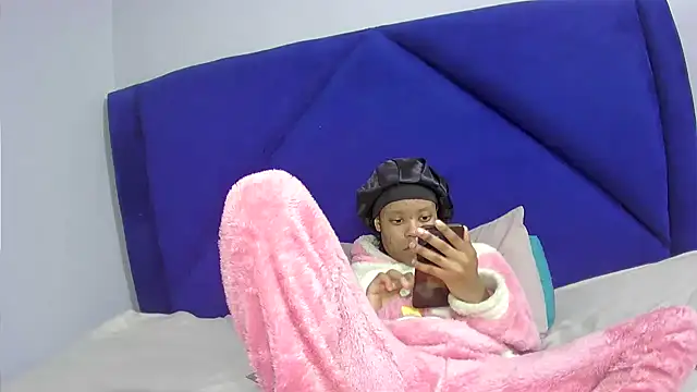 TheSexyBibi élő XXX-chatje