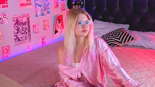 LunariaFox's Live XXX Chat