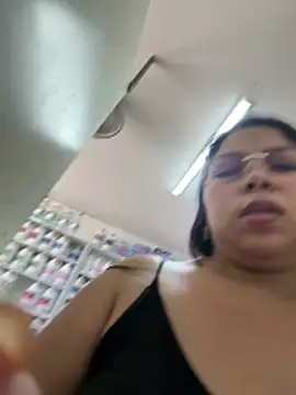 ISABELLA__LUNA élő XXX-chatje