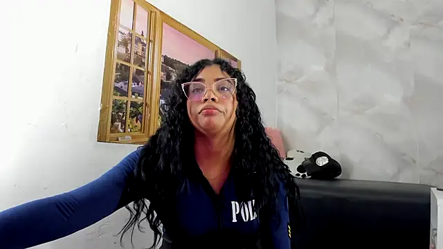 Chat +18 de EllyBloom ao vivo