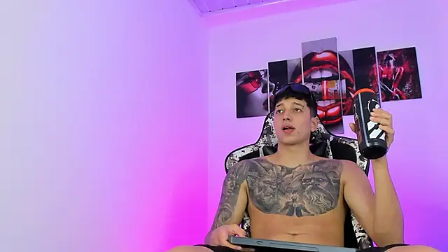 Chat XXX ao vivo de eithan_boy_