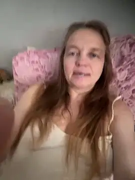 Suzanele élő XXX-chatje