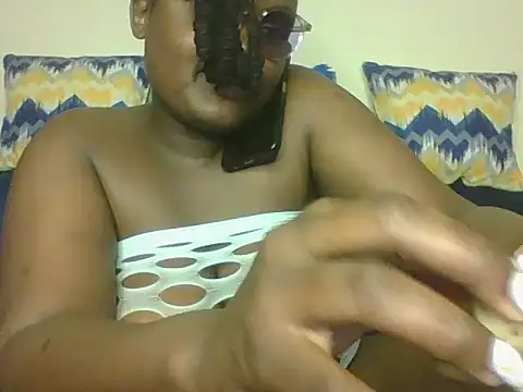 Busty_Bambii254's Live XXX Chat