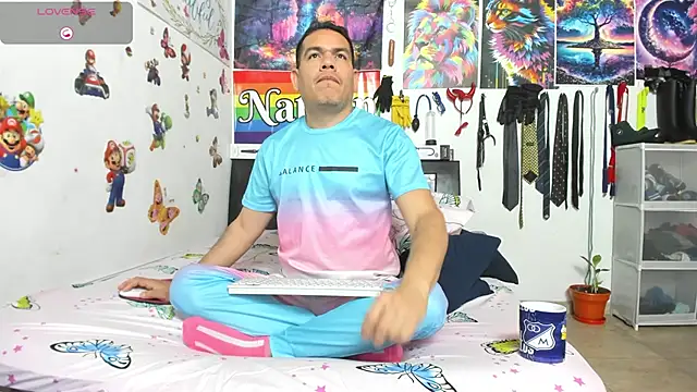 XXX chat uživo modela nathannathaniel