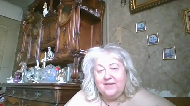 Chat XXX en directo de Lala-Love56