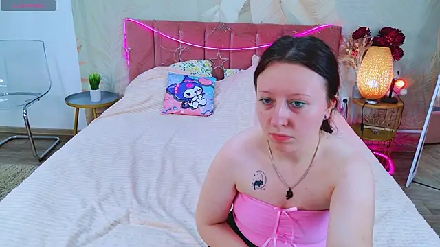 RuthHalll élő XXX-chatje