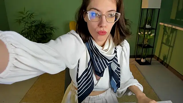 Chat +18 de eva_sicret ao vivo