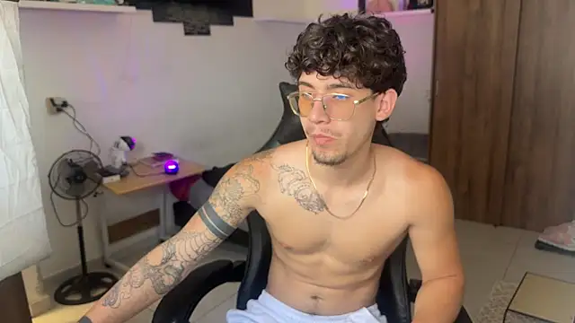 Kisan_Smith Live XXX Chat