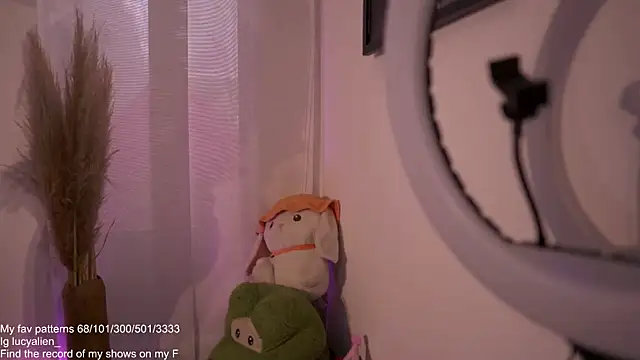 LucyAllenX 现场XXX聊天