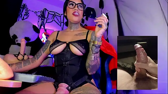 deborah_tatto's Live XXX Chat