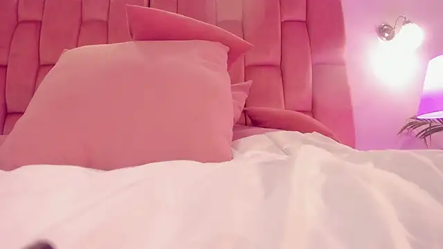 aishathorneeのライブXXXチャット
