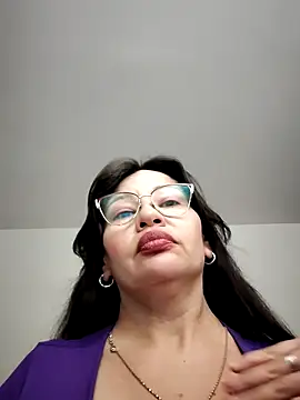 esmeralda_milf – Naživo XXX chat
