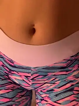 Estefani_32 – Naživo XXX chat