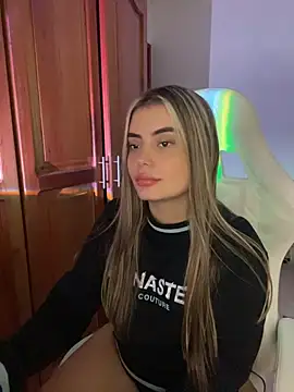 Miss_valeriaa Adlı Modelin Canlı XXX Sohbeti