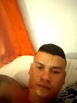 latinosexi11's Live XXX Chat