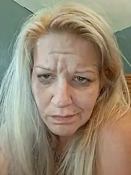 XXXspunderella – Naživo XXX chat