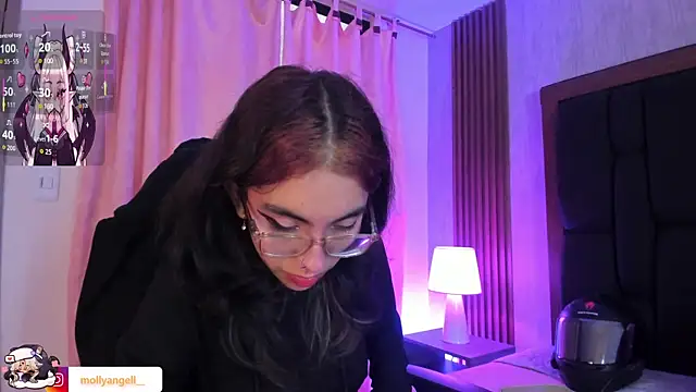 Molly_A's Live XXX Chat