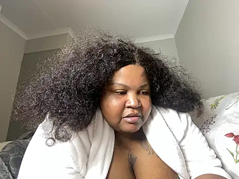 MissLola27 – Naživo XXX chat