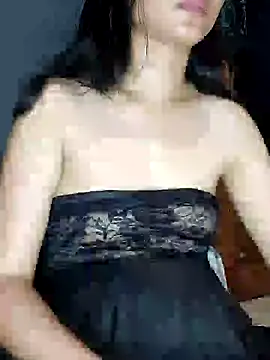 Rayya_4yy – Naživo XXX chat