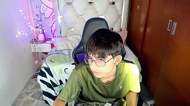 zxvn_n Live XXX Chat