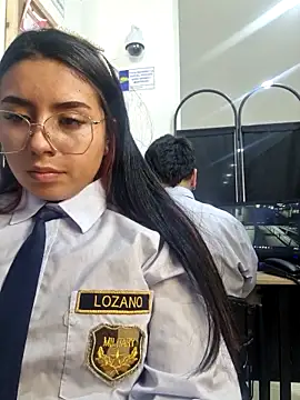 Angela__05 élő XXX-chatje