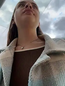 KristiRich Adlı Modelin Canlı XXX Sohbeti