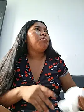 Chat +18 de Sweet-Dirty-Storm ao vivo