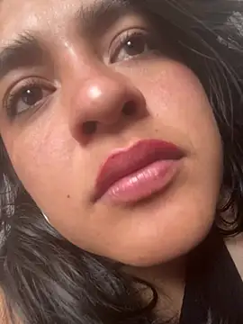 Chat XXX en directo de EmilyNoir1