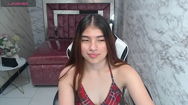 alesia_v_v élő XXX-chatje