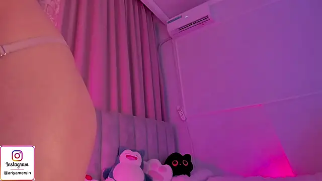 Živý XXX chat ariyastar