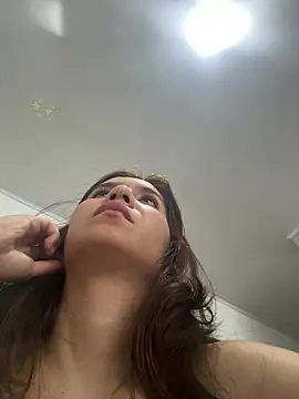 MariaStill Adlı Modelin Canlı XXX Sohbeti