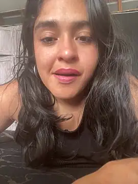Chatroom XXX en direct de EmilyNoir1