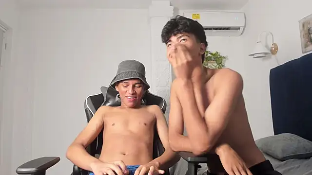 Živý XXX chat jacob_cum23