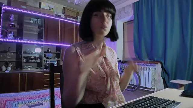 pa1e_pr1ncess Adlı Modelin Canlı XXX Sohbeti