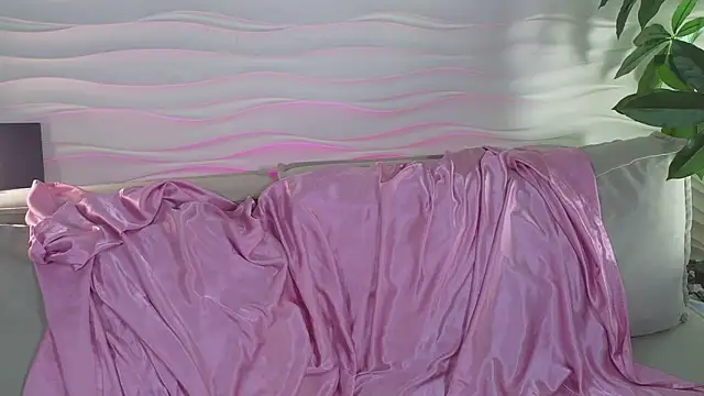 Snuggle_buns élő XXX-chatje