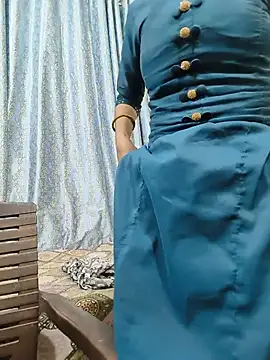 Radhika_gupta9 élő XXX-chatje