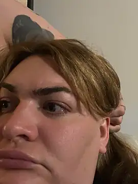 دردشة HeyBABYGIRL الجنسية المباشرة