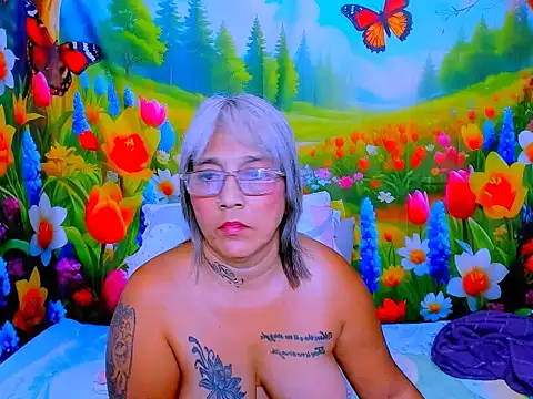 indianroxy Chat XXX live