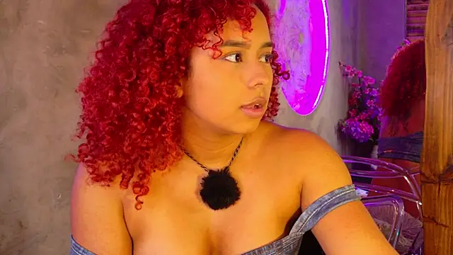 lara_curly Adlı Modelin Canlı XXX Sohbeti