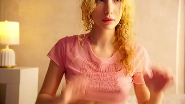 SunnivaCovil's Live XXX Chat