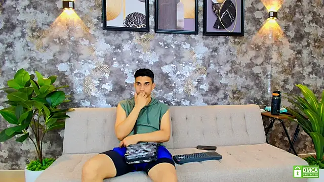 Alejandro_and_Deiby Chat XXX live