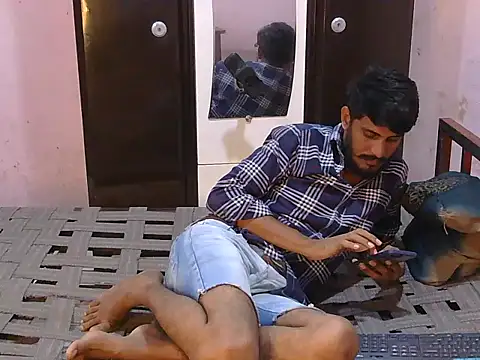 HotXKrish XXX чат на живо