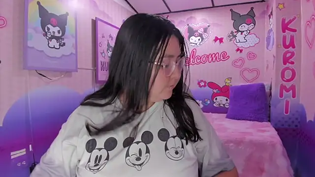 Dulce_meow élő XXX-chatje