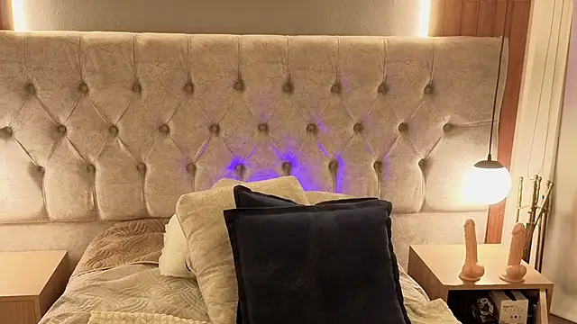 LiaMonroee_'s Live XXX Chat