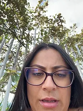 Angie_e: απευθείας συνομιλία ΧΧΧ