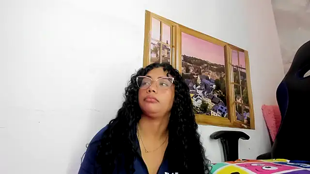 EllyBloom Adlı Modelin Canlı XXX Sohbeti